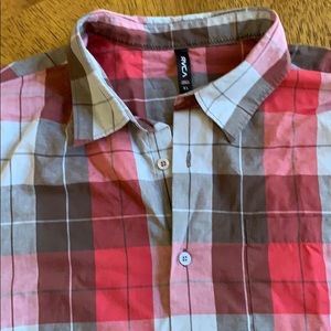 RVCA Men’s plaid shorts sleeve shirt size XL